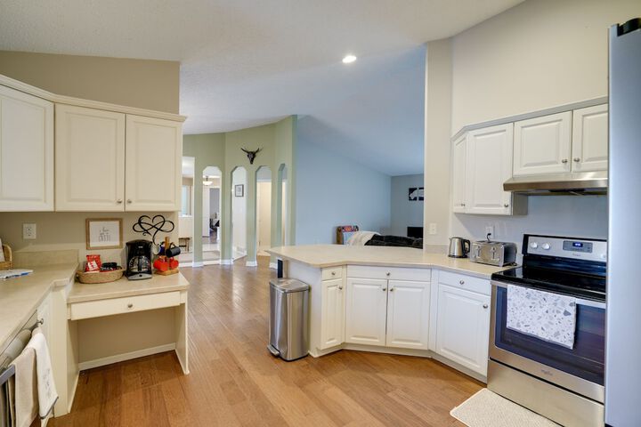 Family Minnesota Vacation Rental w / Balcony
