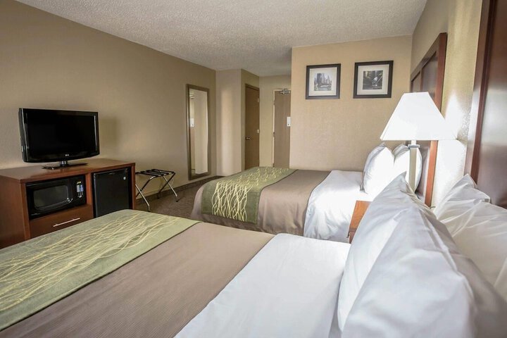 Comfort Inn Morris I-80