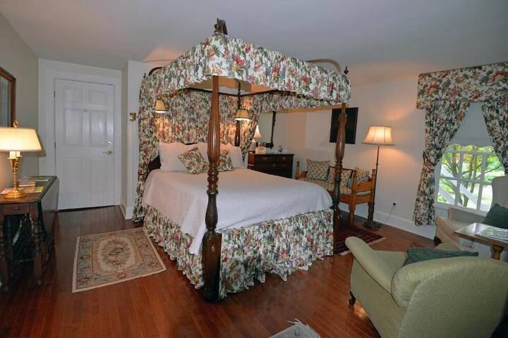 Room 32 of 50