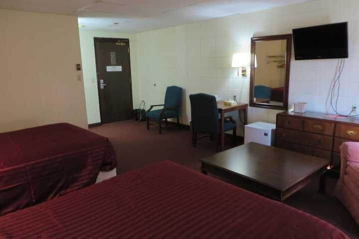 Room 27 of 37