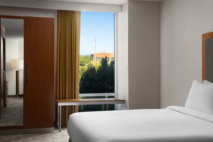 Room 20 of 37