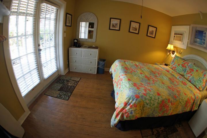 Room 17 of 64