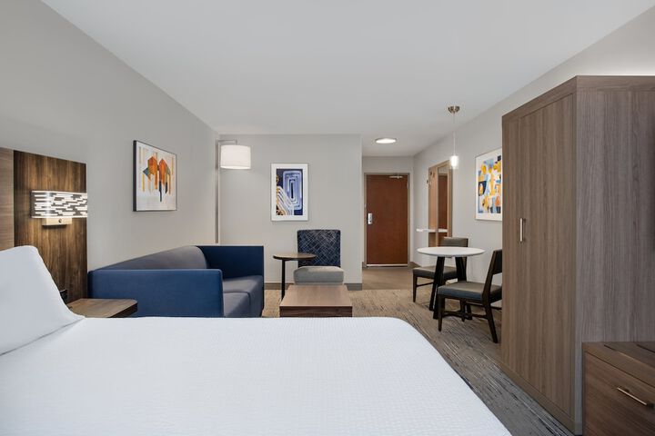 Room 40 of 78