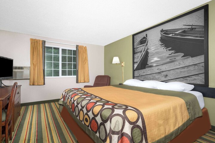 Room 14 of 21