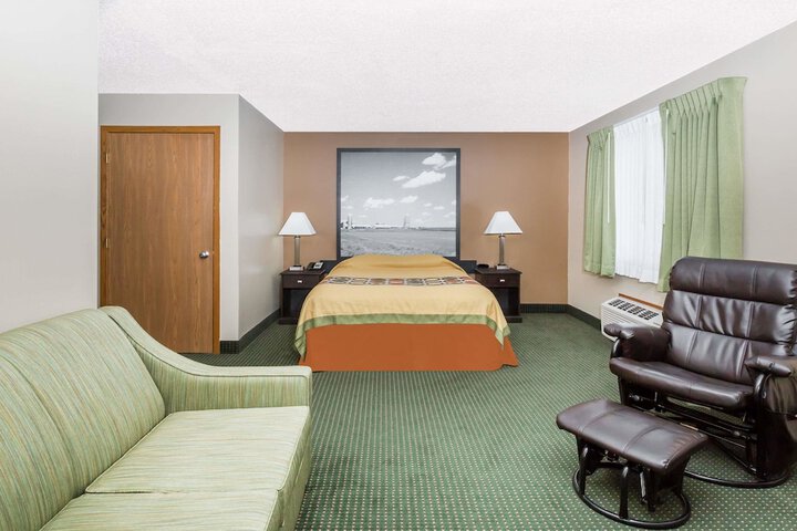 Room 12 of 15