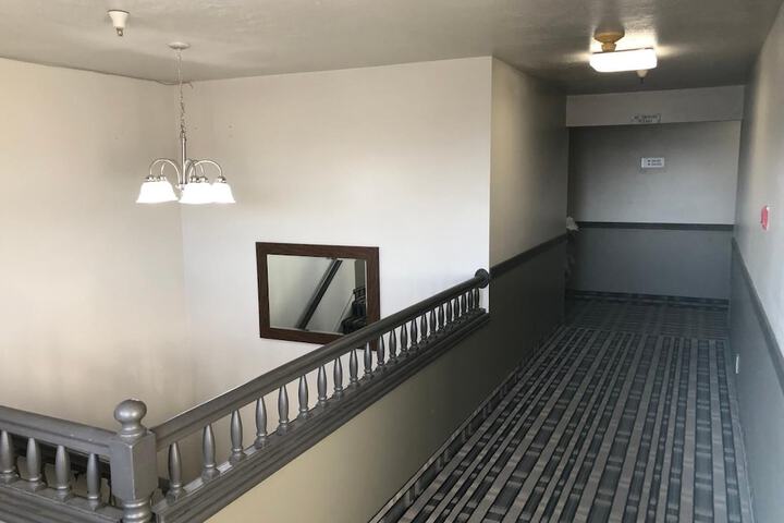 Ameri-Stay Inn & Suites