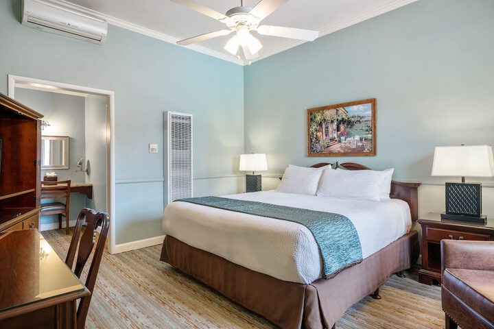 Room 18 of 36