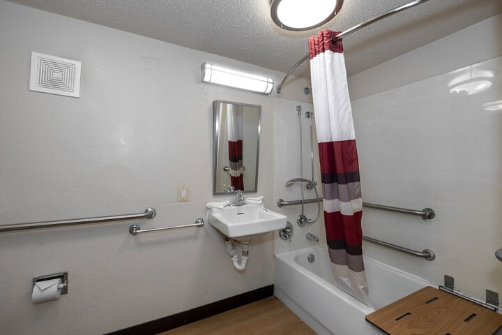 Room 12 of 29