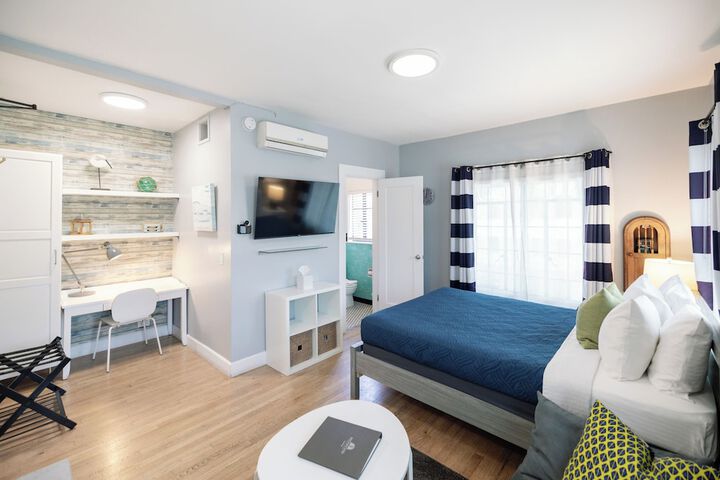 Room 105 of 151
