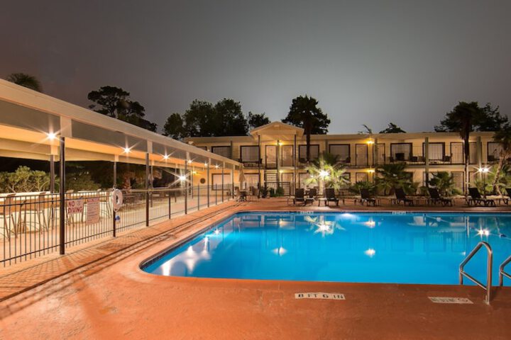 Pool 5 of 76