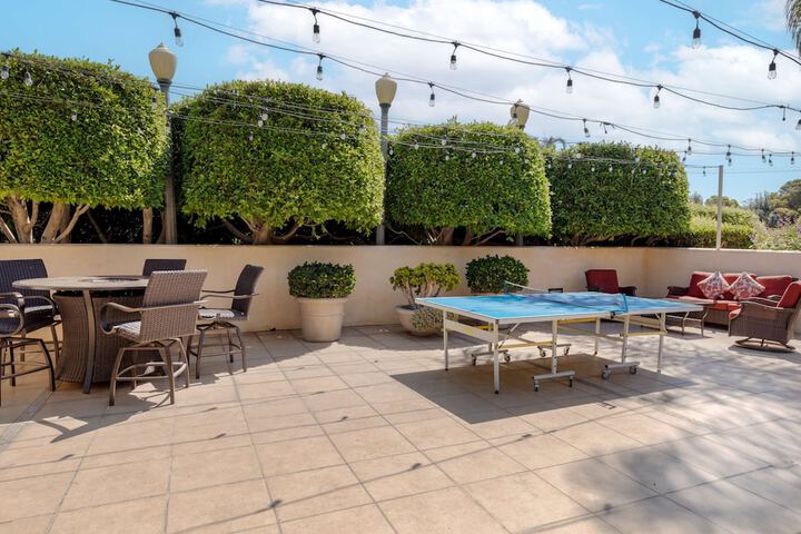 Best Western Plus South Coast Inn
