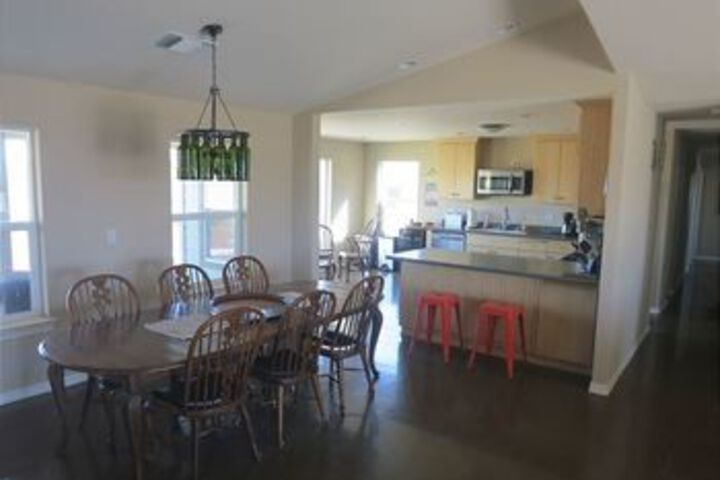 Top of The Hill 4 Br Home by RedAwning