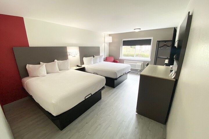Room 32 of 41