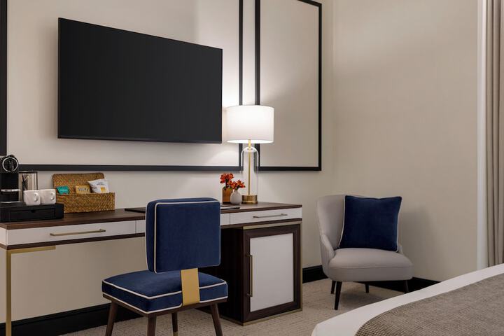 Room 25 of 59