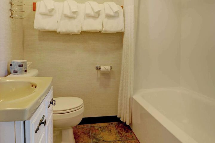 Room 126 of 317