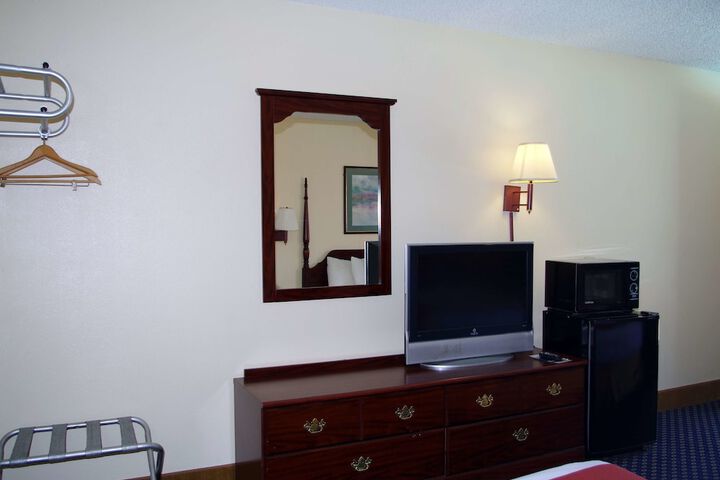 Room 15 of 17