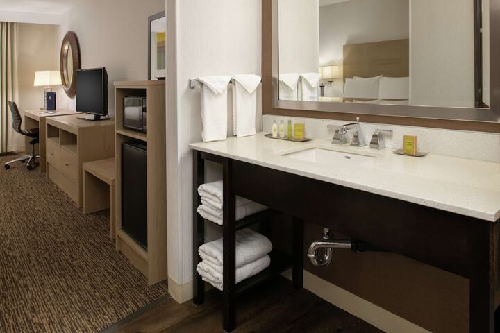 Room 7 of 34