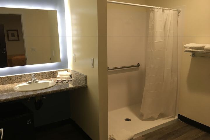 Room 19 of 38