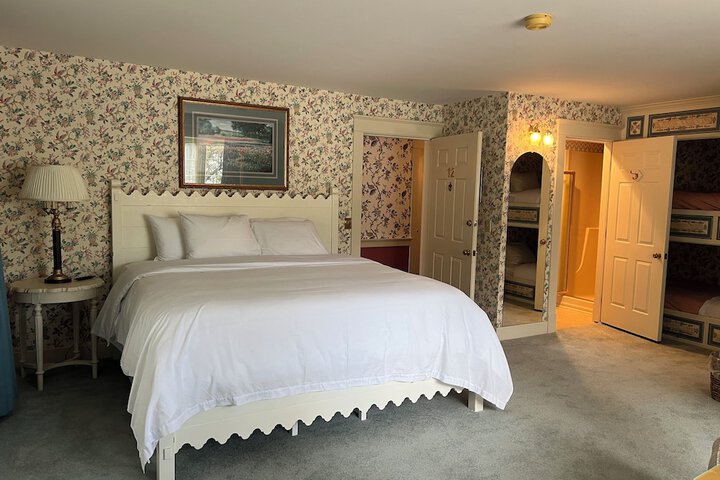 Strawtown Inn & Events