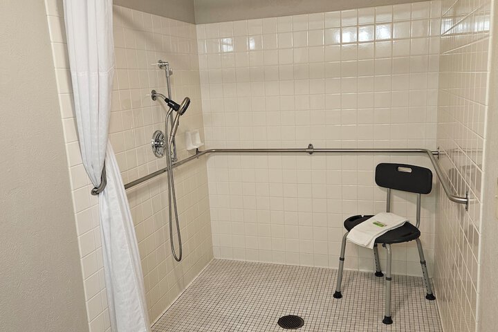 Days Inn and Suites by Wyndham Downtown Missoula-University