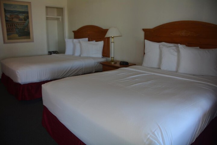 Room 17 of 31