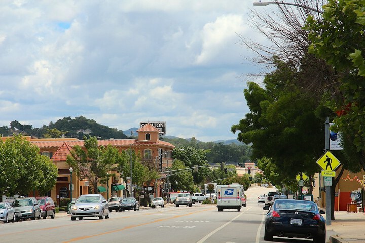 The Carlton Hotel Atascadero – Paso Robles, a Tribute Portfolio Hotel