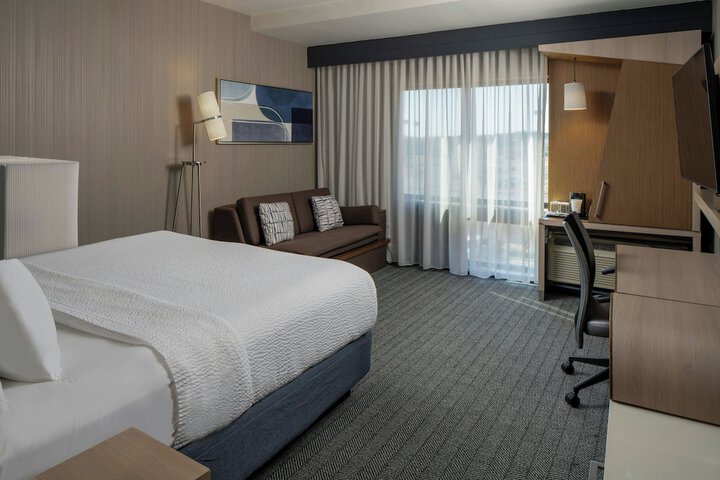 Courtyard by Marriott Jackson Airport / Pearl