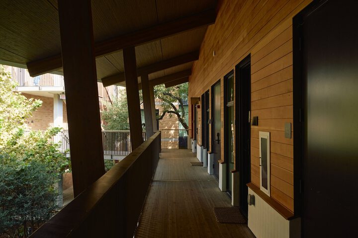 Hotel 2 of 104