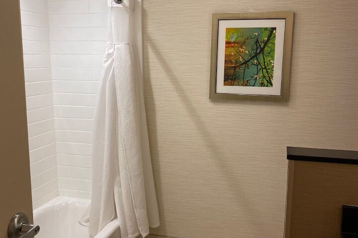 Room 21 of 33