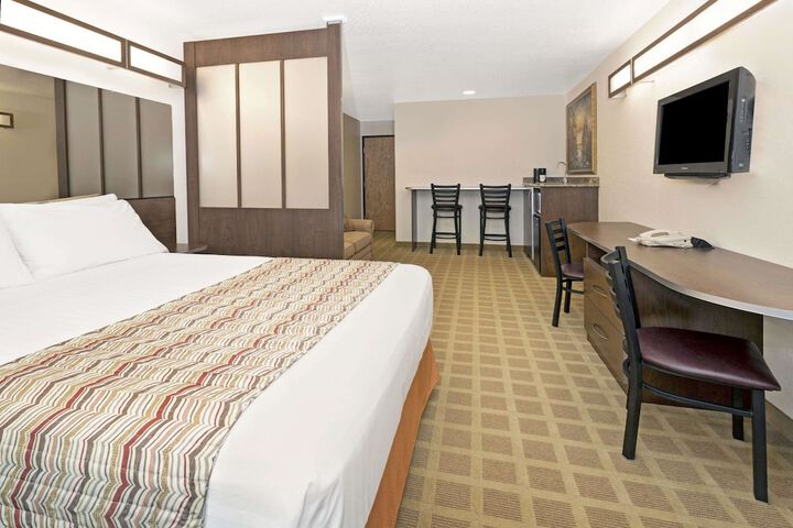 Room 10 of 15