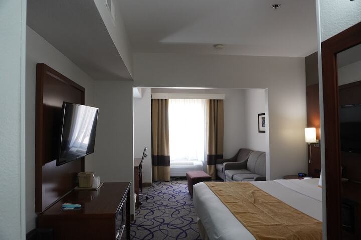 Room 15 of 42