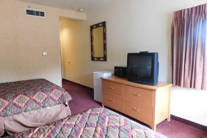 Room 27 of 39