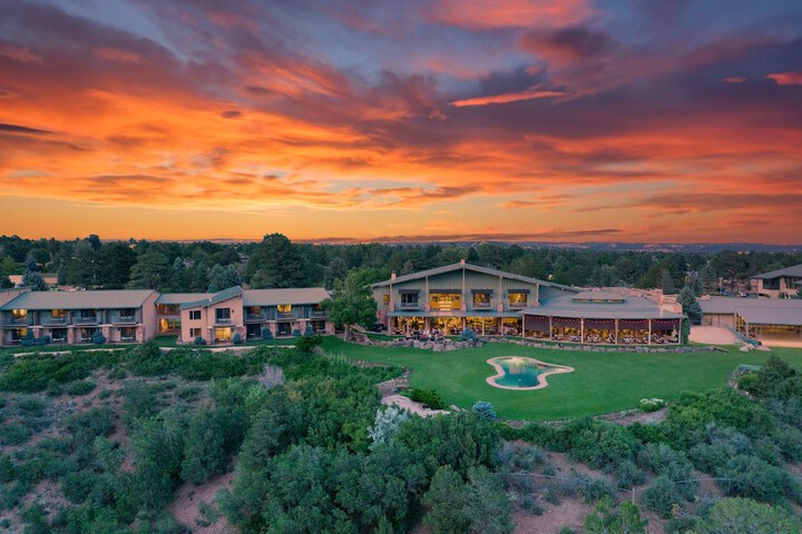 Garden of the Gods Resort and Club