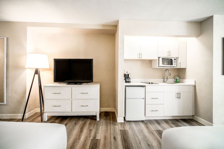 Room 65 of 106