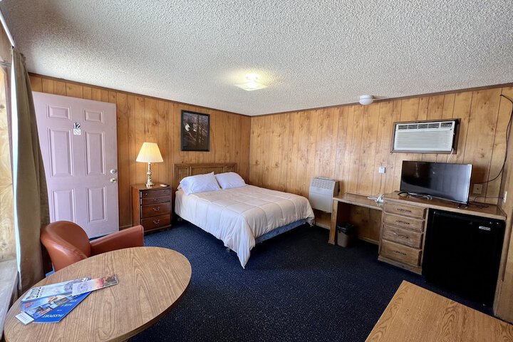 Room 6 of 51