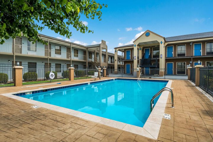 Pool 6 of 34