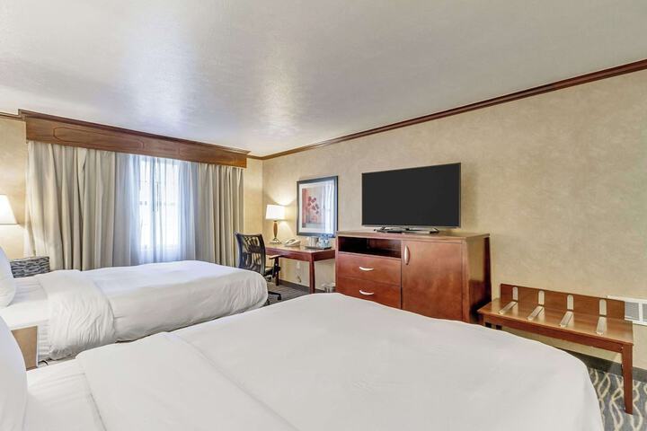 Room 34 of 112