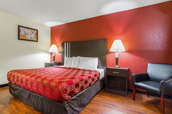 Room 10 of 29