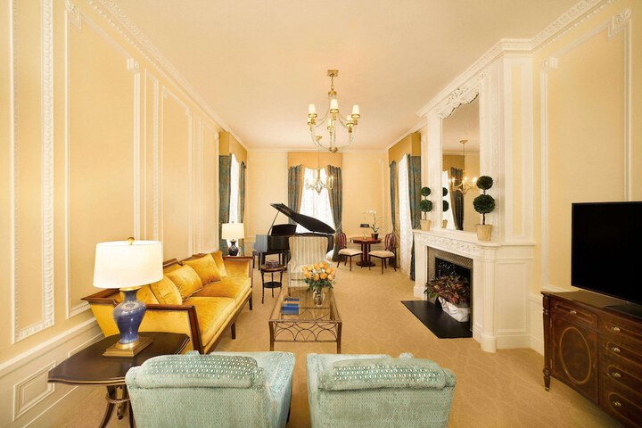 Room 34 of 44
