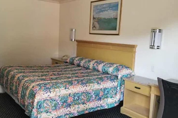 Room 12 of 14