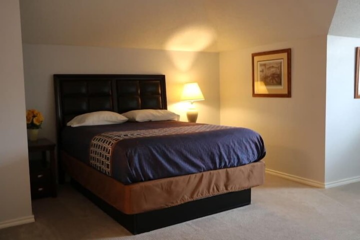 Room 52 of 62