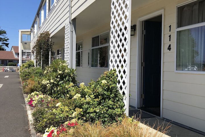 Super 8 by Wyndham Florence OR