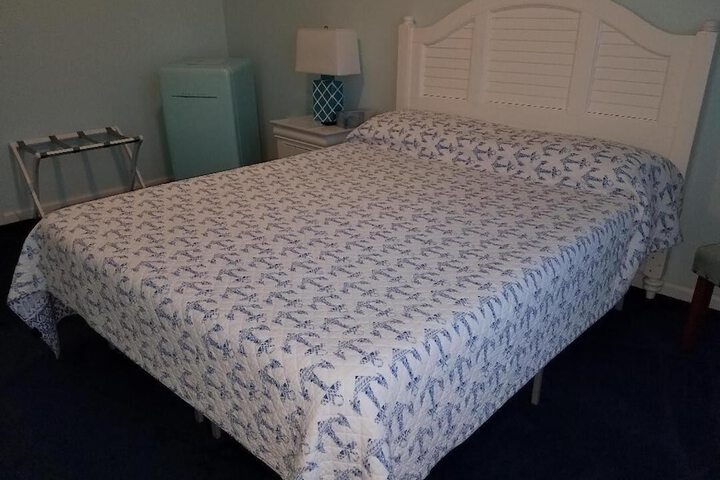 Room 8 of 28