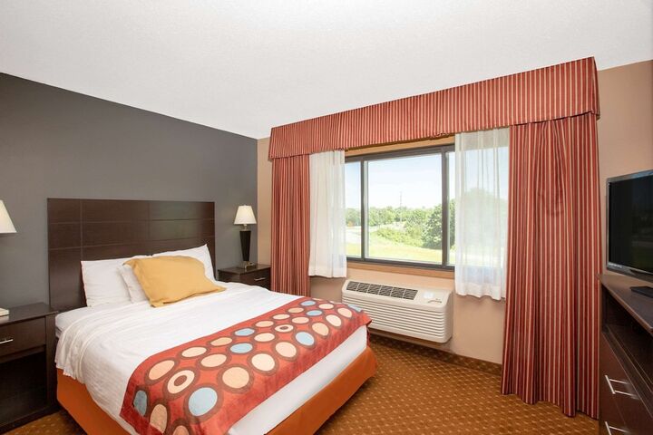 Room 14 of 25