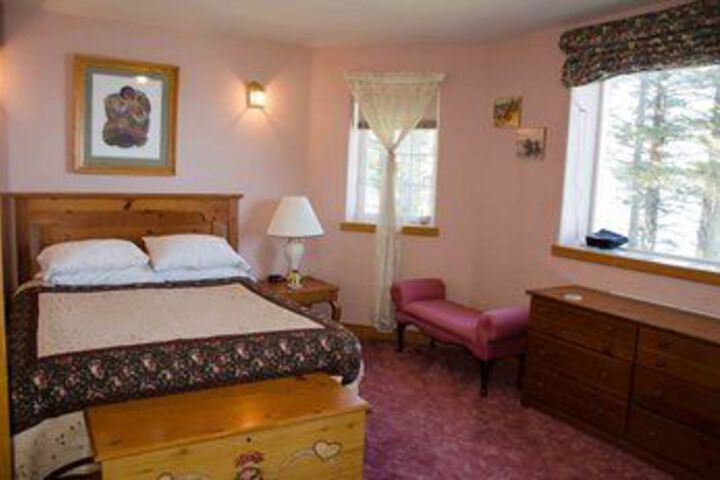 A Bayview & River Inn