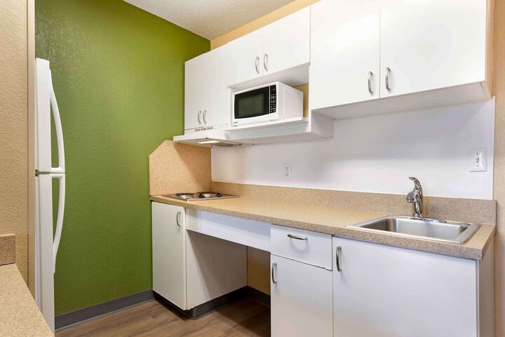 Room 14 of 24