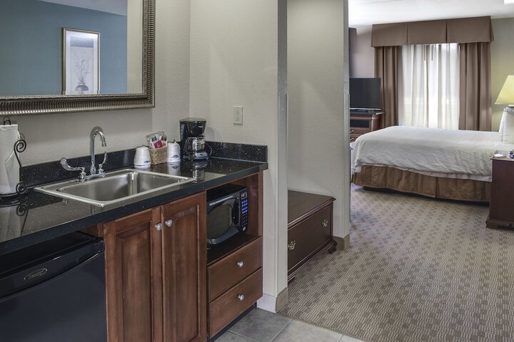 Hampton Inn & Suites Youngstown-Canfield