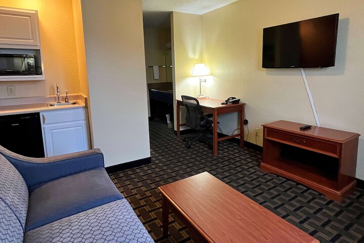 Room 18 of 31