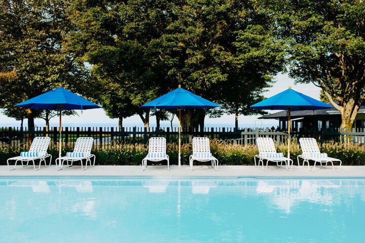 Lake Shore Resort