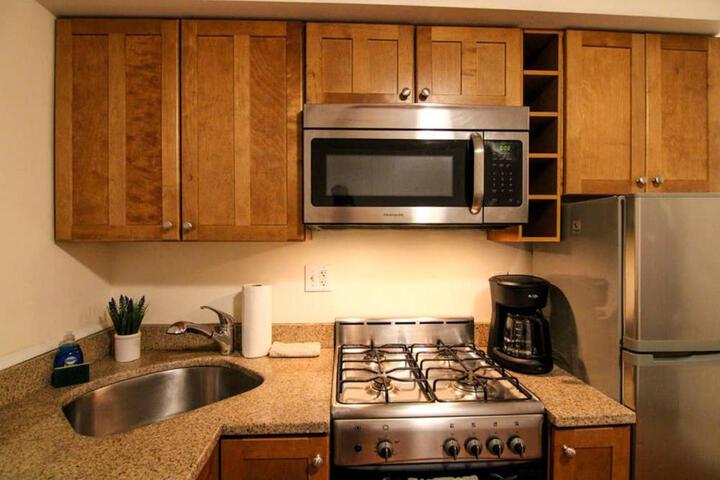 Stylish 1BR in Malden #3